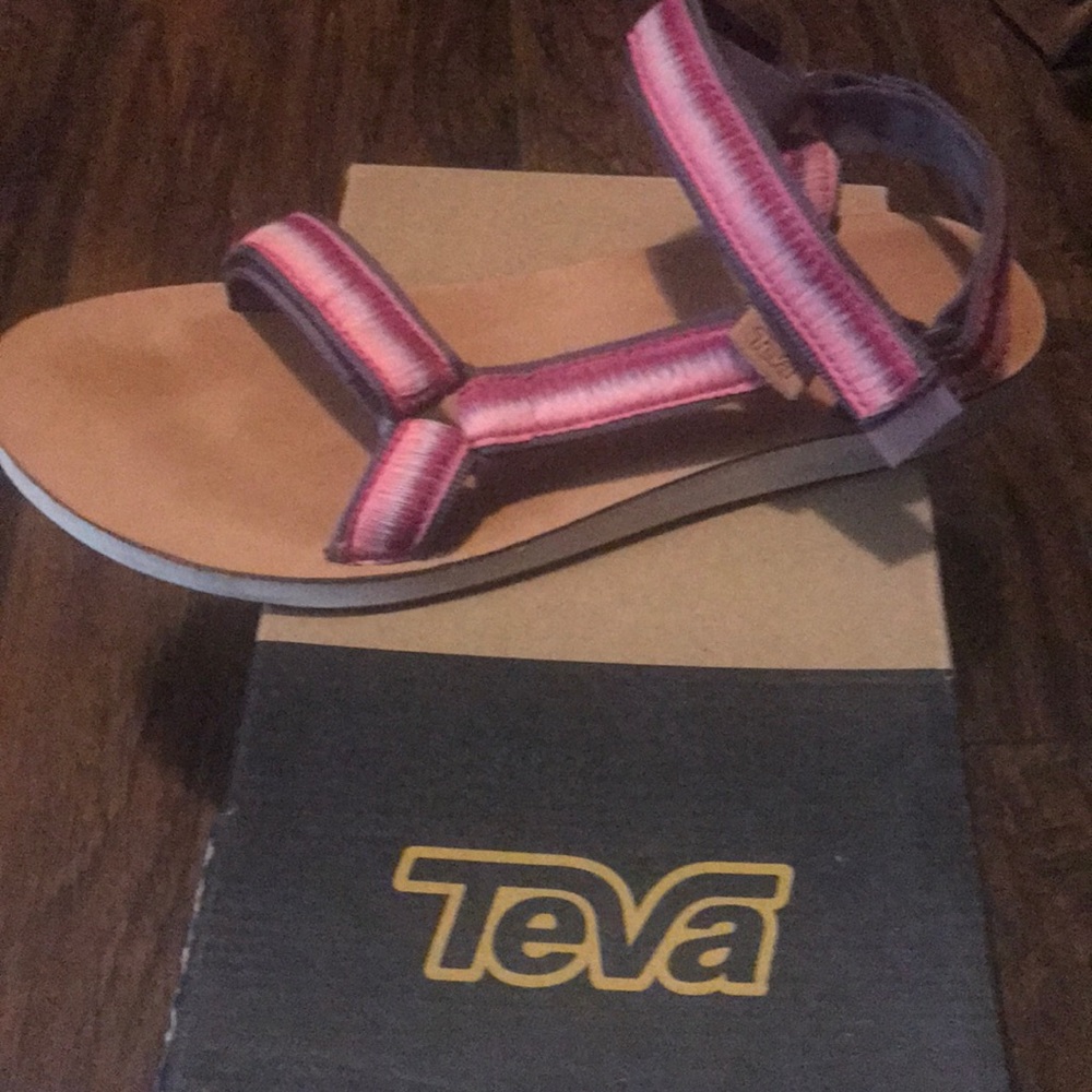 Teva Raspberry Universal sandals